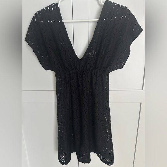 Venus Swim Coverup Black Boho Abstract Eyelet Circles Casual Tunic Size Small - Picture 1 of 4